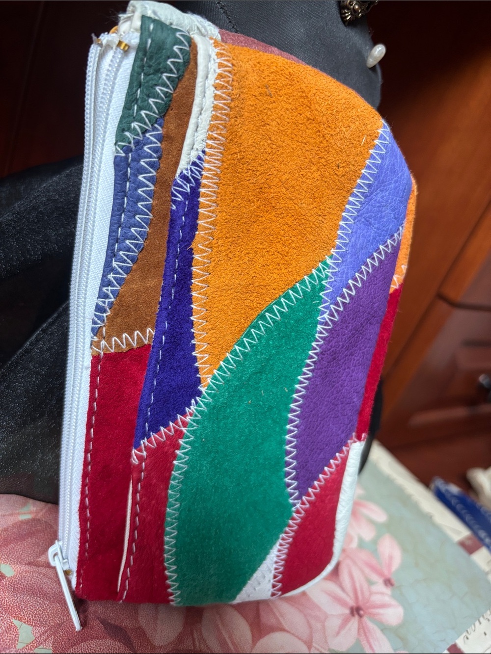 Vintage 80s Patchwork Leather Zip Pouch many pockets - Picture 9 of 10